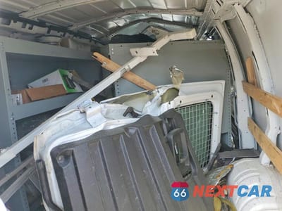 Zdjęcie 10 z 14 samochodu: 2023 CHEVROLET EXPRESS 2500 CARGO UTILITY / SERVICE VAN VIN:1GCWGAFP2P1229915 - miniatura