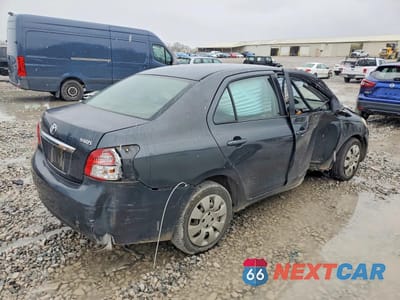 Trzecie zdjęcie samochodu z tyłu: 2009 TOYOTA YARIS BASE VIN:JTDBT903691331056 - miniatura