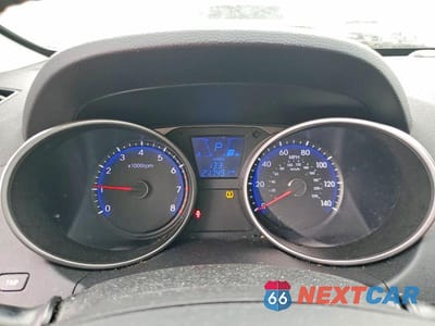 Zdjęcie 9 z 13 samochodu: 2010 HYUNDAI TUCSON GLS VIN:KM8JU3AC4AU034435 - miniatura