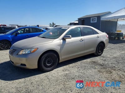 2007 TOYOTA CAMRY LE 4T1BE46K77U100475 - główne zdjęcie licytacji z USA - miniatura