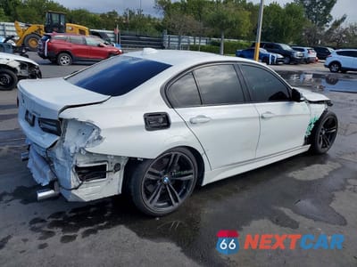 Trzecie zdjęcie samochodu z tyłu: 2018 BMW 340 I VIN:WBA8B3C50JK819356 - miniatura