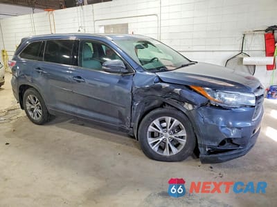 Czwarte zdjęcie samochodu z boku: 2015 TOYOTA HIGHLANDER XLE VIN:5TDJKRFH0FS150812 - miniatura