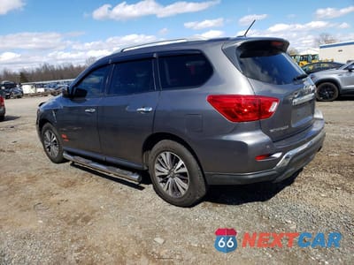 Drugie zdjęcie samochodu z przodu: 2017 NISSAN PATHFINDER SL VIN:5N1DR2MM9HC635658 - miniatura