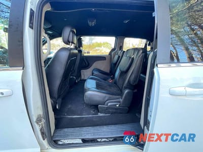 Zdjęcie 13 z 14 samochodu: 2018 DODGE GRAND CARAVAN SXT VIN:2C4RDGCG5JR266151 - miniatura