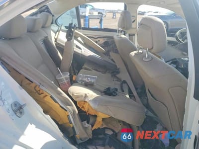 Zdjęcie 10 z 12 samochodu: 2010 MERCEDES-BENZ C 300 VIN:WDDGF5EB4AR129513 - miniatura