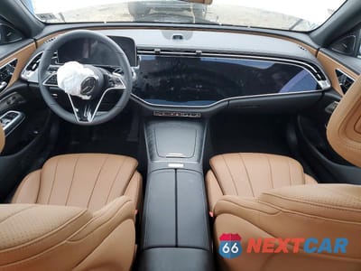 Zdjęcie 8 z 12 samochodu: 2026 MERCEDES-BENZ E 350 4MATIC VIN:W1KLF4HB3TA250748 - miniatura