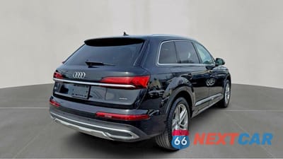 Czwarte zdjęcie samochodu z boku: 2021 AUDI Q7 PREMIUM PLUS VIN:WA1LXAF76MD012374 - miniatura