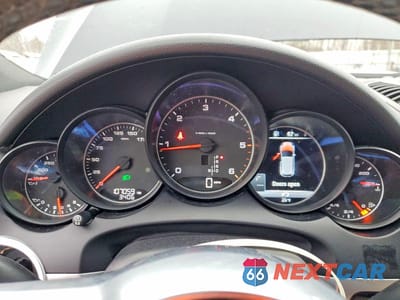 Zdjęcie 9 z 13 samochodu: 2016 PORSCHE CAYENNE VIN:WP1AF2A28GLA40297 - miniatura