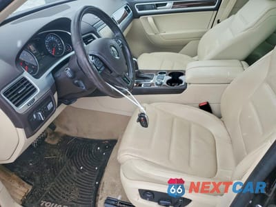 Zdjęcie 7 z 13 samochodu: 2015 VOLKSWAGEN TOUAREG V6 TDI VIN:WVGEP9BP0FD002814 - miniatura