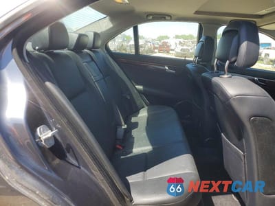 Zdjęcie 10 z 12 samochodu: 2008 MERCEDES-BENZ C 300 VIN:WDDGF54X28F152510 - miniatura