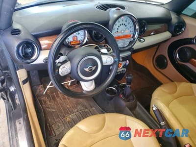 Zdjęcie 8 z 12 samochodu: 2009 MINI COOPER VIN:WMWMF33589TW74740 - miniatura