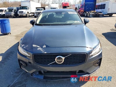 Piąte zdjęcie samochodu w środku: 2024 VOLVO S60 CORE VIN:7JRL12FK5RG327580 - miniatura