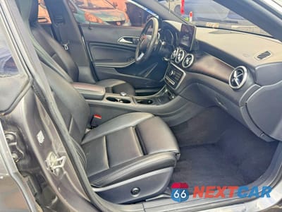 Piąte zdjęcie samochodu w środku: 2018 MERCEDES-BENZ CLA 250 4MATIC VIN:WDDSJ4GBXJN631756 - miniatura