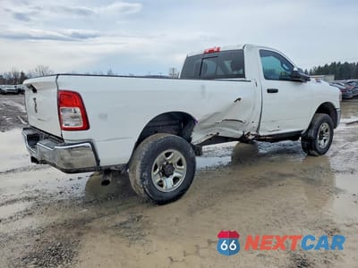 Trzecie zdjęcie samochodu z tyłu: 2019 RAM 2500 TRADESMAN VIN:3C6MR5AJ6KG616299 - miniatura