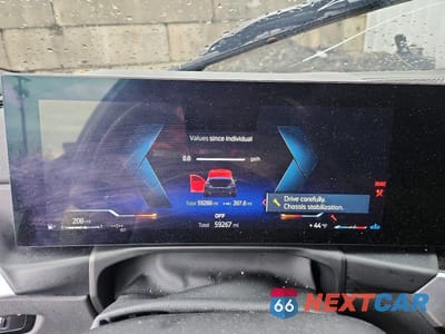 Zdjęcie 9 z 12 samochodu: 2023 BMW 330XI VIN:3MW89FF01P8D04499 - miniatura