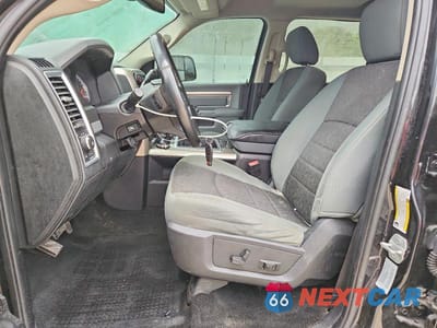 Zdjęcie 7 z 12 samochodu: 2015 RAM 2500 SLT VIN:3C6TR5DT4FG620138 - miniatura