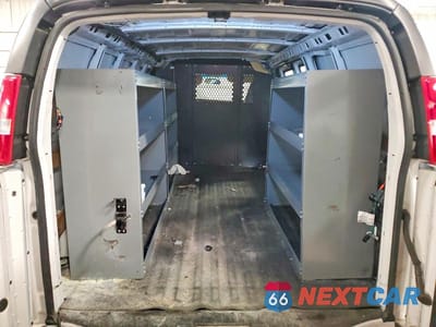 Zdjęcie 10 z 14 samochodu: 2022 CHEVROLET EXPRESS 2500 CARGO UTILITY / SERVICE VAN VIN:1GCWGAFP0N1223060 - miniatura