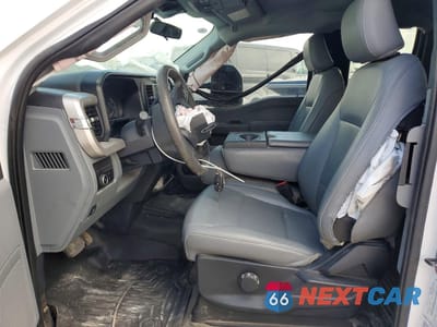 Zdjęcie 7 z 13 samochodu: 2024 FORD F450 SUPER DUTY VIN:1FD0X4GT3RED89117 - miniatura