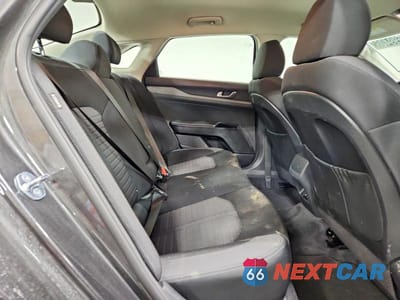 Zdjęcie 10 z 11 samochodu: 2025 KIA K5 LXS VIN:KNAG24J70S5346760 - miniatura