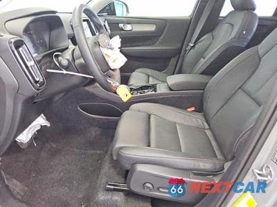 Zdjęcie 7 z 12 samochodu: 2026 VOLVO XC40 PLUS VIN:YV4L12UC9T2746687 - miniatura