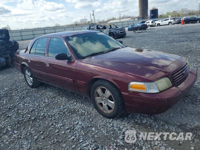 Czwarte zdjęcie samochodu z boku: 2005 FORD CROWN VICTORIA LX VIN:2FAFP74W15X160108 - miniatura