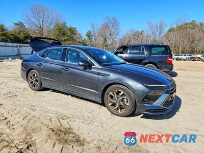 Czwarte zdjęcie samochodu z boku: 2024 HYUNDAI SONATA SEL VIN:KMHL64JA7RA408105 - miniatura
