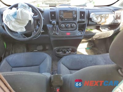 Zdjęcie 8 z 11 samochodu: 2016 RAM PROMASTER 3500 3500 HIGH VIN:3C6URVJG4GE109473 - miniatura