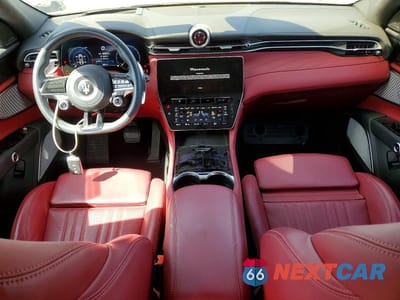 Zdjęcie 8 z 12 samochodu: 2023 MASERATI GRECALE MODENA VIN:ZN682AVM0P7433915 - miniatura