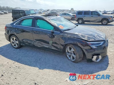 Czwarte zdjęcie samochodu z boku: 2024 AUDI A3 PREMIUM VIN:WAUAUDGY3RA073122 - miniatura