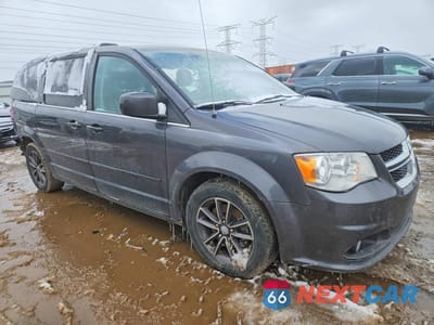 Czwarte zdjęcie samochodu z boku: 2017 DODGE GRAND CARAVAN SXT VIN:2C4RDGCG6HR808478 - miniatura