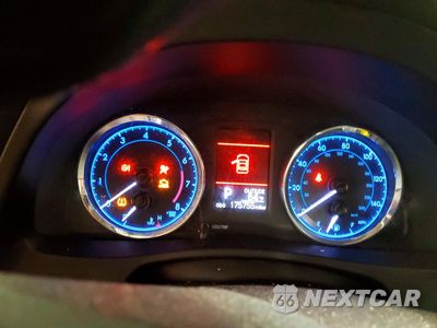 Zdjęcie 9 z 13 samochodu: 2018 TOYOTA COROLLA LE VIN:2T1BURHE1JC057297 - miniatura