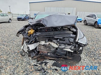 Piąte zdjęcie samochodu w środku: 2021 HYUNDAI SONATA LIMITED VIN:5NPEH4J23MH123404 - miniatura