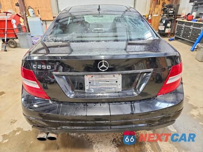 Zdjęcie 6 z 11 samochodu: 2012 MERCEDES-BENZ C 250 VIN:WDDGJ4HBXCF803690 - miniatura