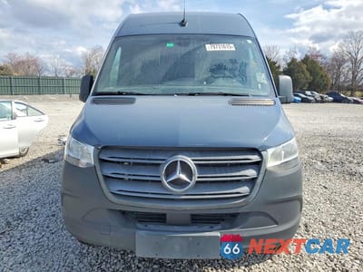 Piąte zdjęcie samochodu w środku: 2019 MERCEDES BENZ SPRINTER 2500/3500 DELIVERY VAN VIN:WD4PF1CD4KP113029 - miniatura