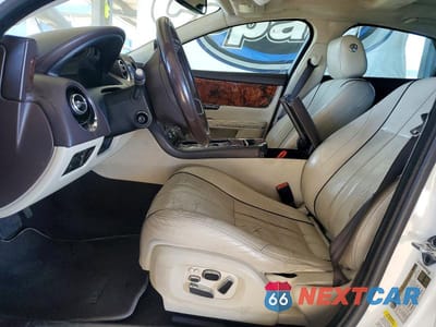 Zdjęcie 7 z 12 samochodu: 2011 JAGUAR XJ VIN:SAJWA1CBXBLV15231 - miniatura