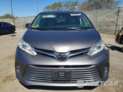 Piąte zdjęcie samochodu w środku: 2020 TOYOTA SIENNA XLE PREMIUM 8-PASSENGER VIN:5TDYZ3DC7LS087797 - miniatura