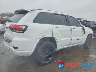 Trzecie zdjęcie samochodu z tyłu: 2021 JEEP GRAND CHEROKEE LAREDO VIN:1C4RJFAG0MC535854 - miniatura