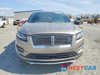 Piąte zdjęcie samochodu w środku: 2019 LINCOLN MKC VIN:5LMCJ1C93KUL17267 - miniatura