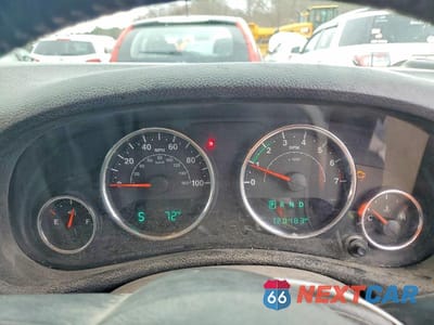 Zdjęcie 9 z 12 samochodu: 2018 JEEP WRANGLER UNLIMITED SPORT VIN:1C4BJWKG5JL892894 - miniatura