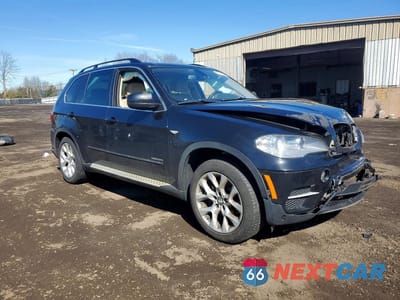 Czwarte zdjęcie samochodu z boku: 2013 BMW X5 XDRIVE35I VIN:5UXZV4C54D0E01937 - miniatura