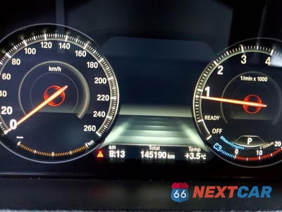 Zdjęcie 9 z 12 samochodu: 2018 BMW 330 XI VIN:WBA8D9C59JA614282 - miniatura