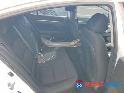 Zdjęcie 10 z 12 samochodu: 2019 HYUNDAI ELANTRA SEL VIN:5NPD84LF5KH470435 - miniatura