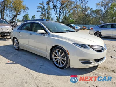 Czwarte zdjęcie samochodu z boku: 2013 LINCOLN MKZ VIN:3LN6L2G94DR820276 - miniatura