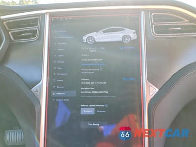Zdjęcie 9 z 12 samochodu: 2014 TESLA MODEL S VIN:5YJSA1H17EFP53316 - miniatura