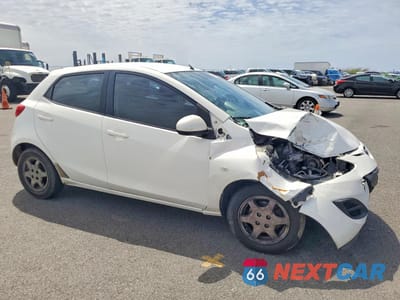 Czwarte zdjęcie samochodu z boku: 2012 MAZDA MAZDA2 VIN:JM1DE1KY1C0144463 - miniatura