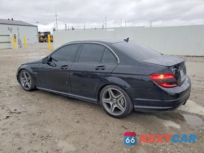 Drugie zdjęcie samochodu z przodu: 2010 MERCEDES-BENZ C 63 AMG VIN:WDDGF7HB4AF401826 - miniatura