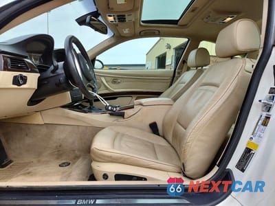 Zdjęcie 7 z 11 samochodu: 2009 BMW 328 XI VIN:WBAWC33559PU84307 - miniatura