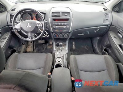 Zdjęcie 8 z 12 samochodu: 2012 MITSUBISHI RVR SE VIN:JA4AJ3AU4CZ602091 - miniatura