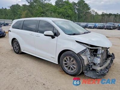 Czwarte zdjęcie samochodu z boku: 2021 TOYOTA SIENNA LE 8-PASSENGER VIN:5TDKRKECXMS034785 - miniatura