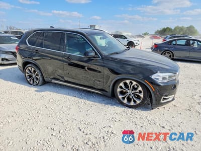 Czwarte zdjęcie samochodu z boku: 2017 BMW X5 SDRIVE35I VIN:5UXKR2C35H0X04799 - miniatura